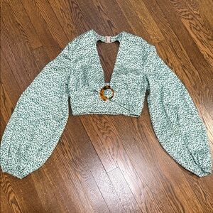 Green Floral Cropped Top with Tortoiseshell Ring Accent